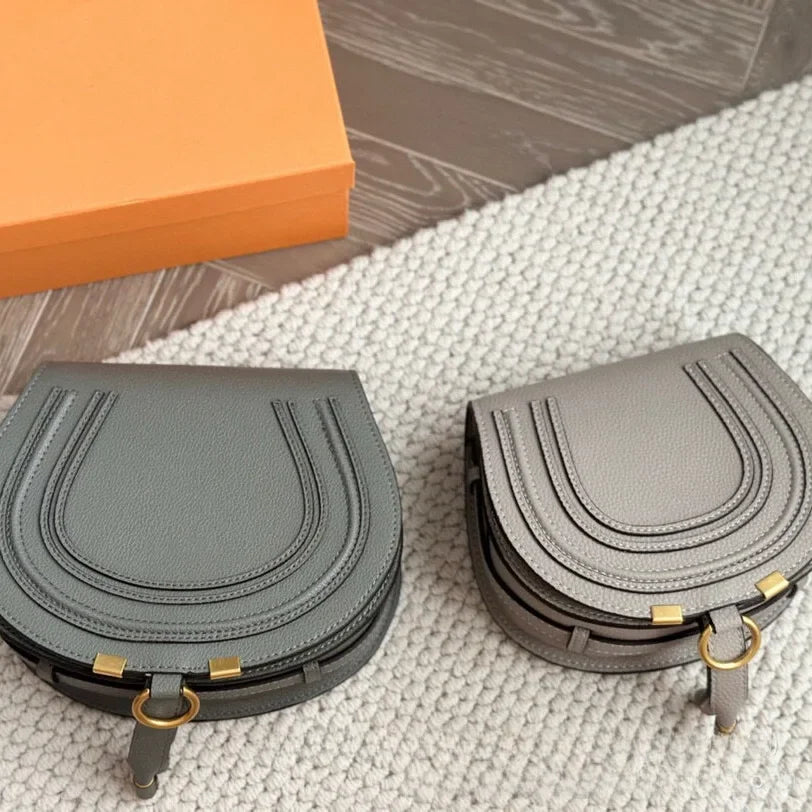 Sa945c01d58d045d99199e0fd2fb412b8V