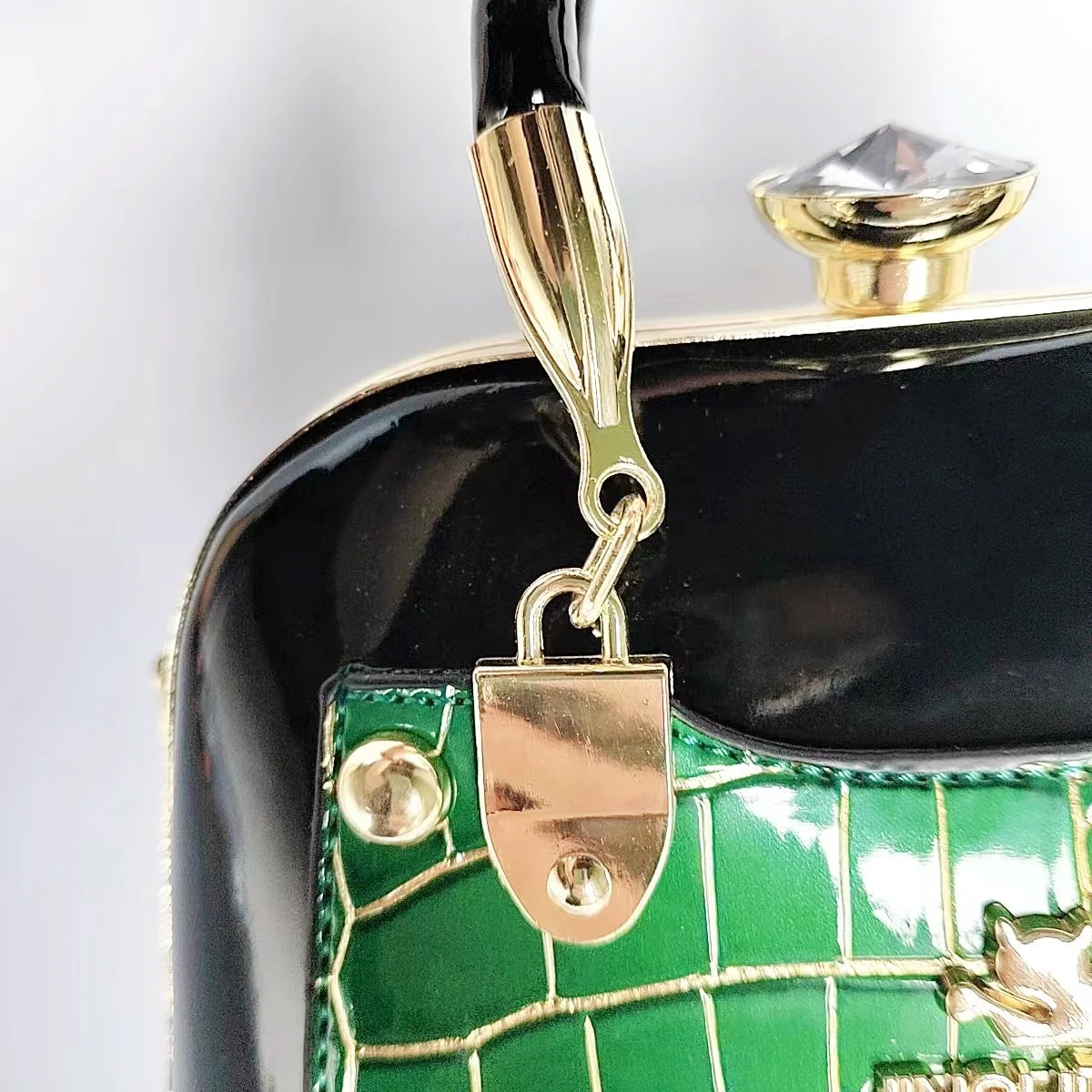 Sf83627335c68419b9278cf92ac6adb18F